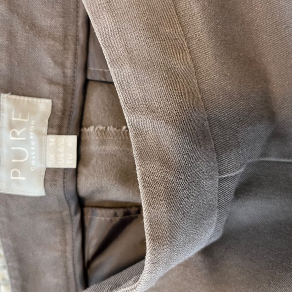 PURE Collection Cropped Grey Cotton Pants - Picture 3 of 4